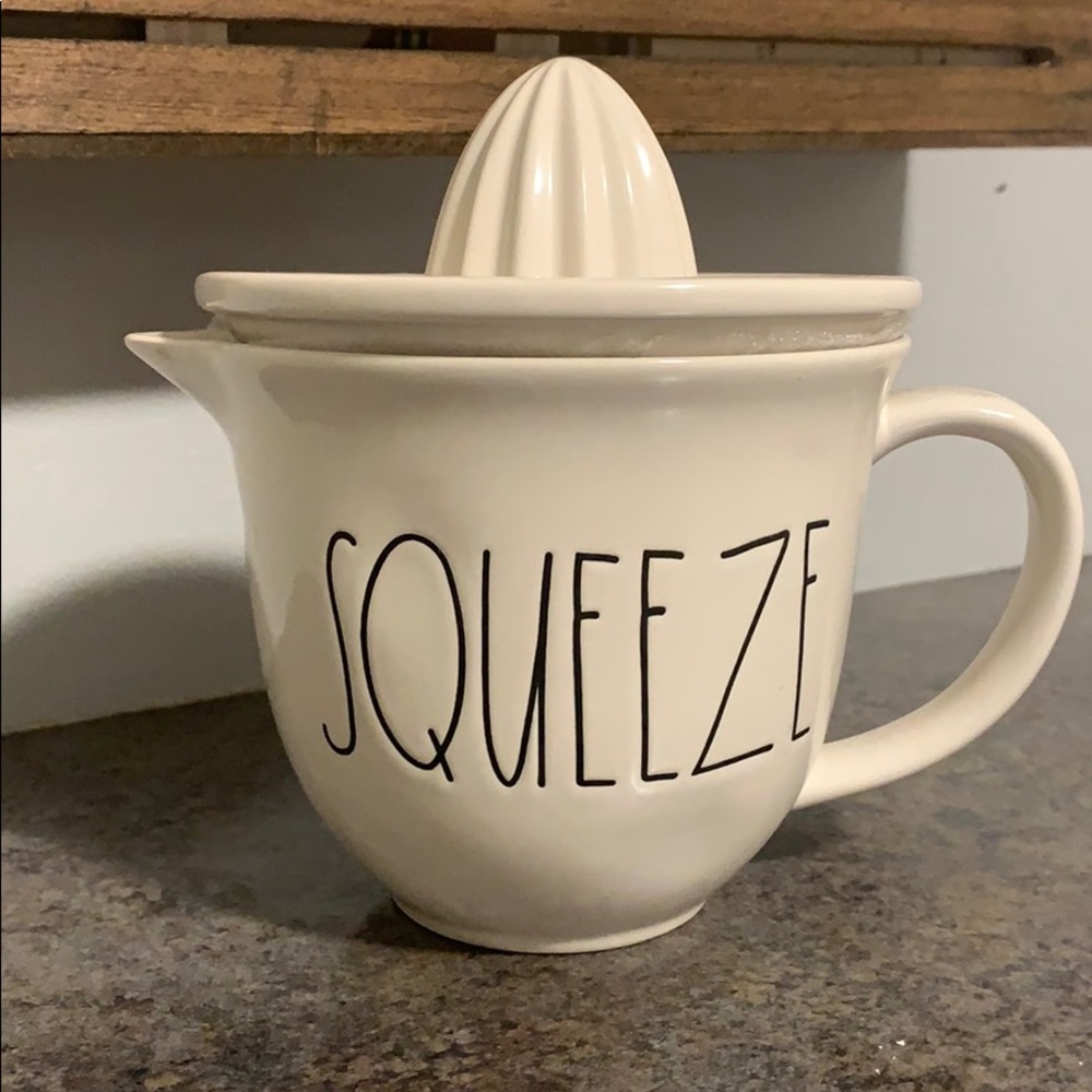 Rae Dunn “Squeeze” lemon juicer